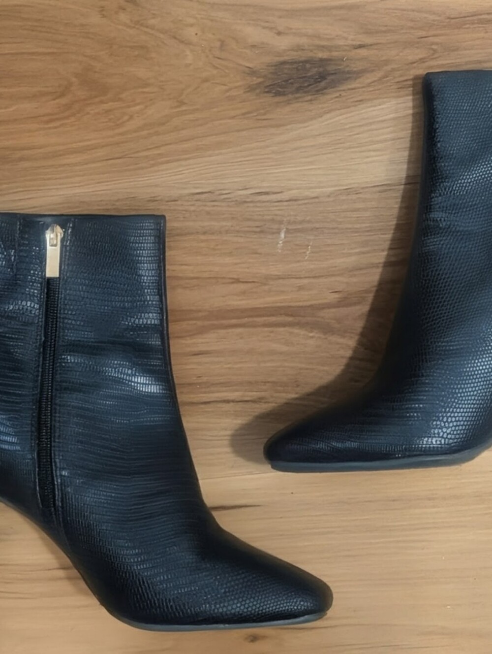 Sarto Black Leather High Heel Boots size 8 Never worn Excellent condition!